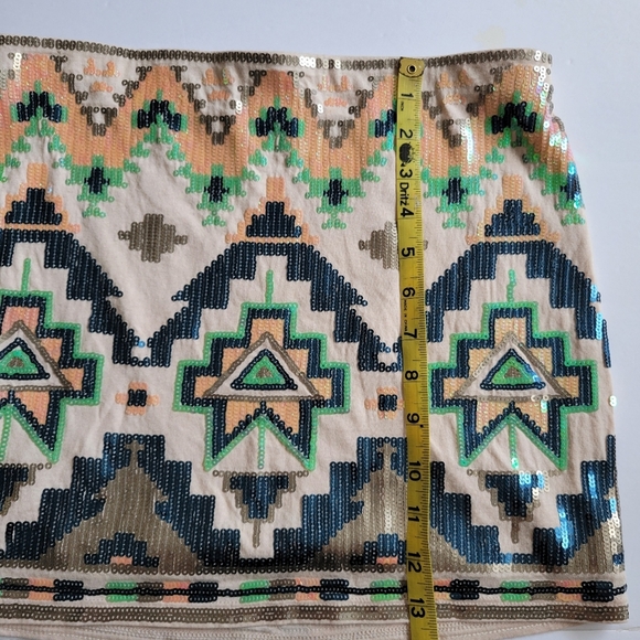 Express Sequin Mini Skirt. - Picture 5 of 7